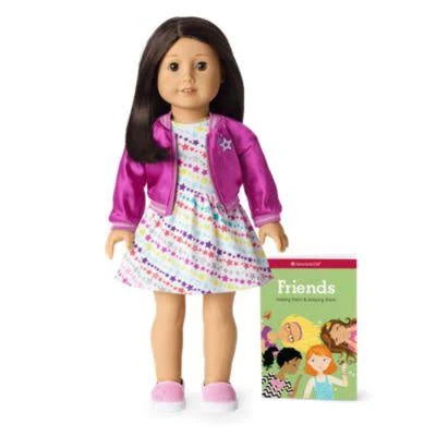 Doll D735766