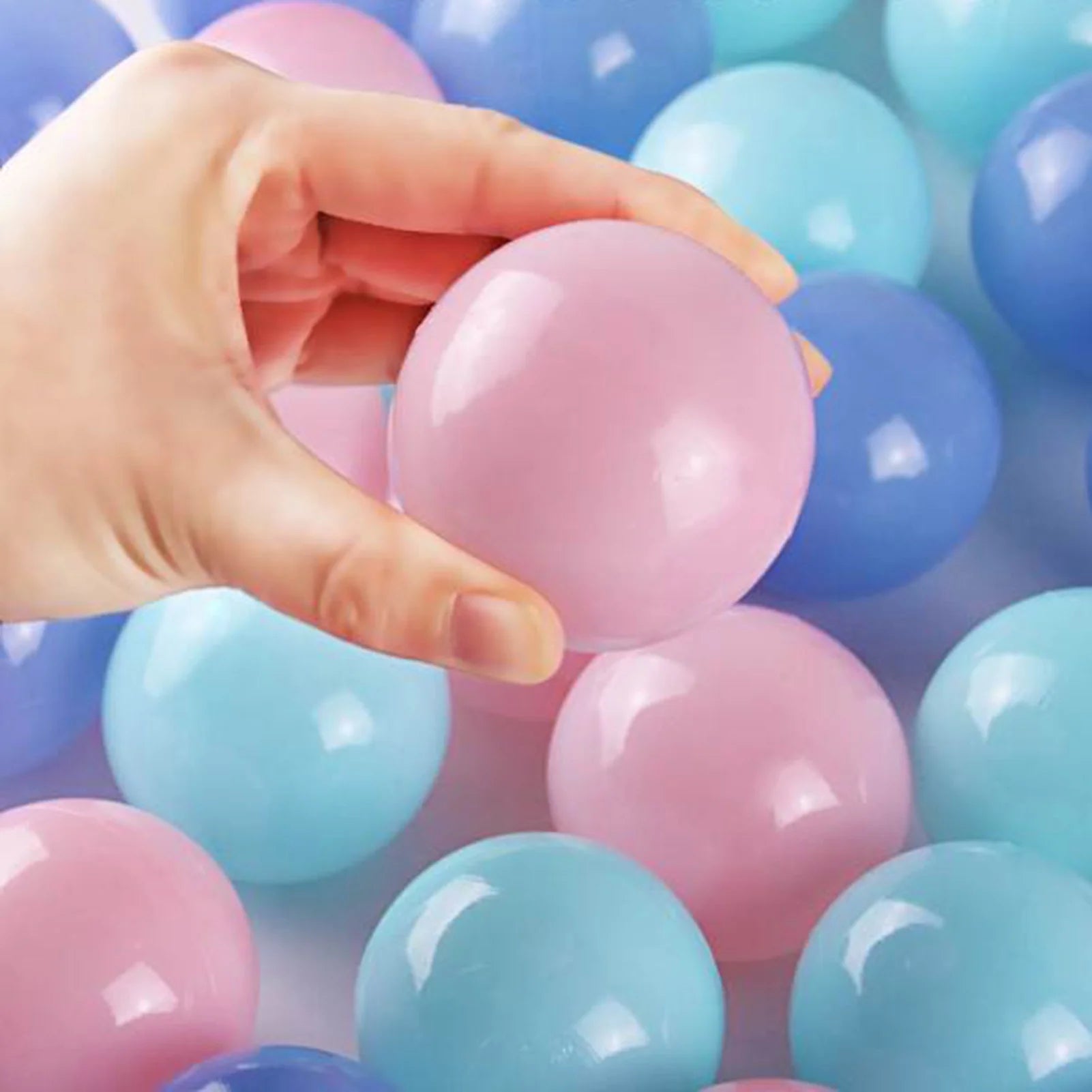 100 Pcs Plastic Ball Pit Balls with Reusable Storage Bag E938