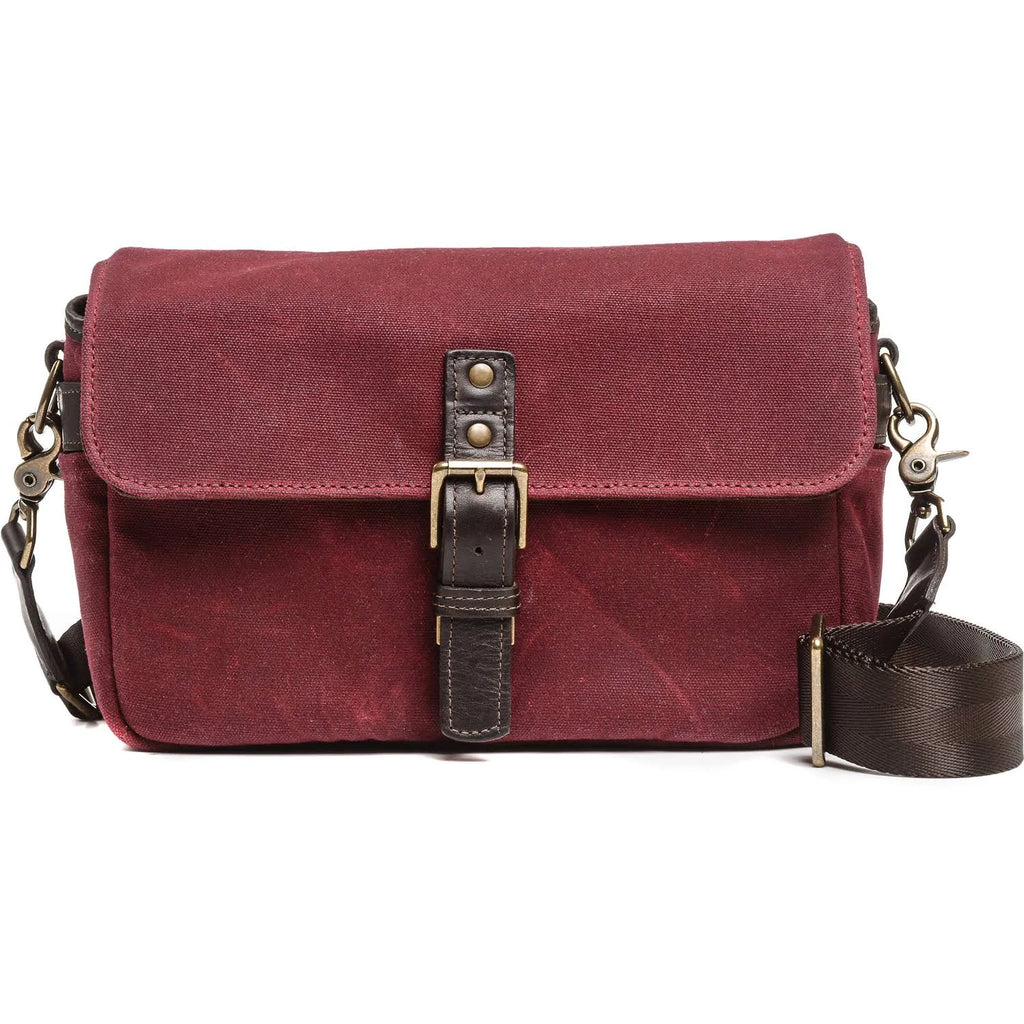 Crimson Canvas Camera Bag O616781